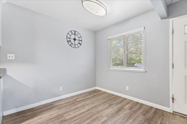 Foto del edificio - 2800 Bidwell St