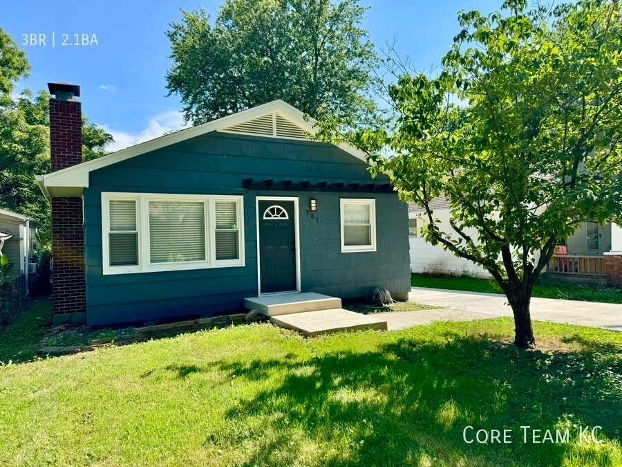 307 E 79th Terrace, Kansas City, MO 64114 House Rental in Kansas City