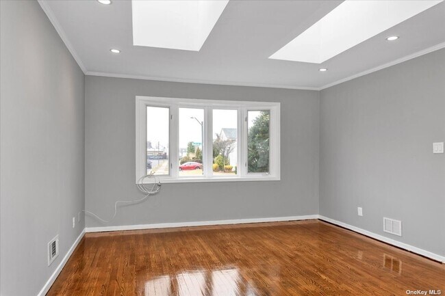 Building Photo - 5 Glenbrook Rd