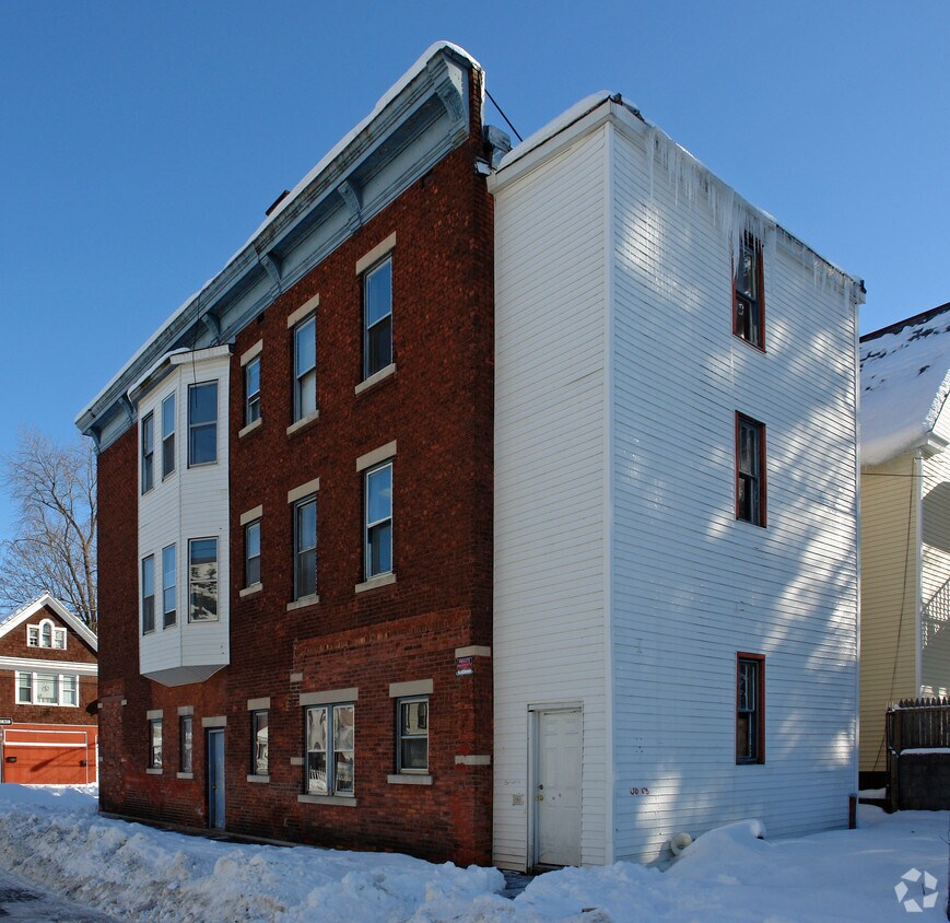 Building Photo - 870 Emmett St