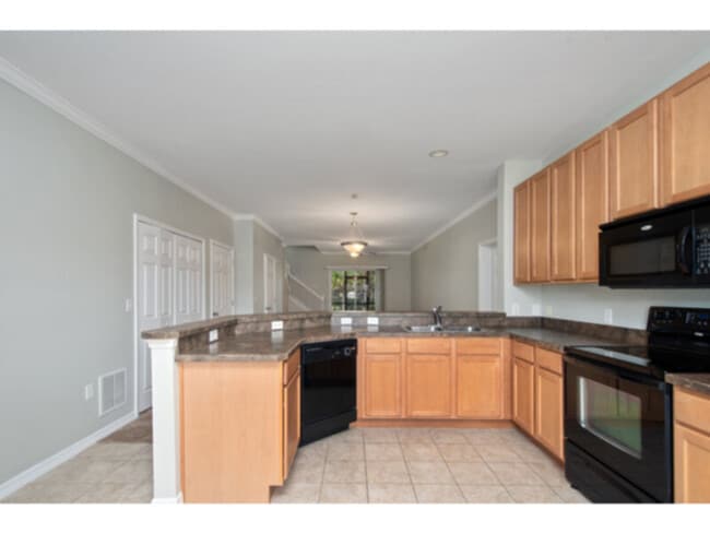 Foto del edificio - 5948 W Poplar Springs Cir