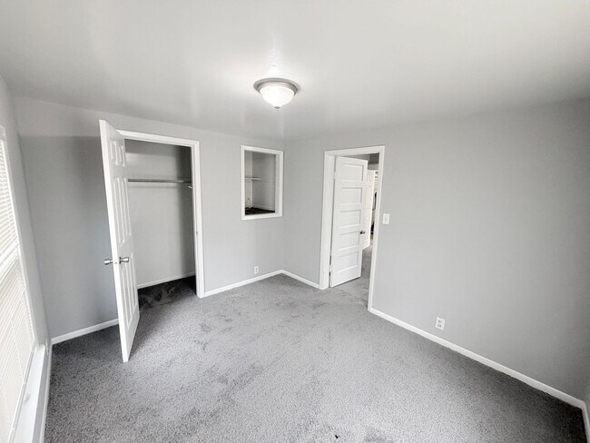 Foto del edificio - 1317 N Spring St