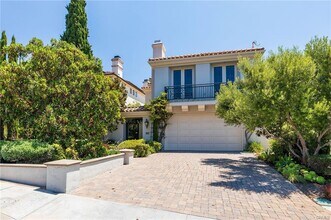 Building Photo - 922 Duncan Ave