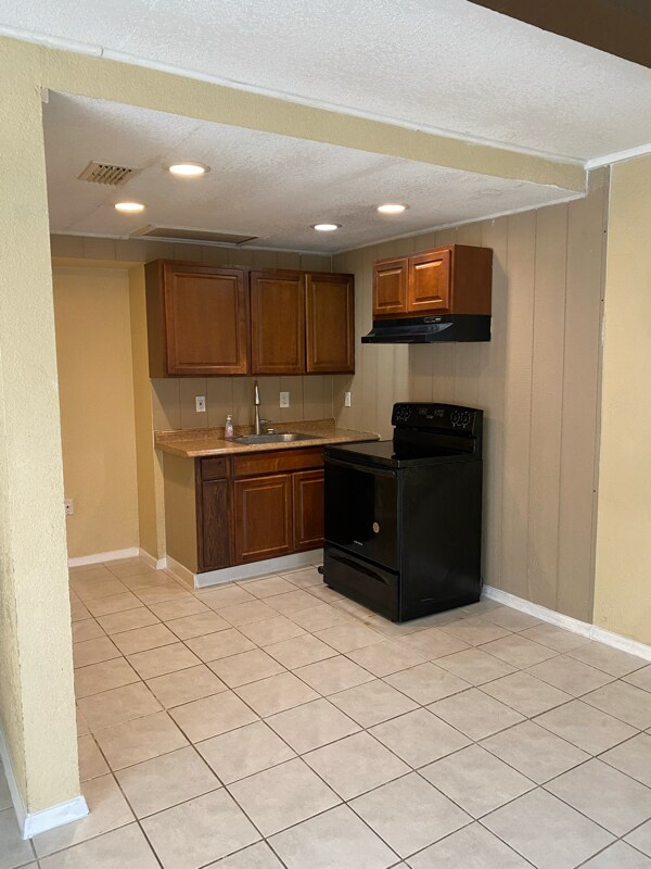 Foto del edificio - 6336 Walraven Cir