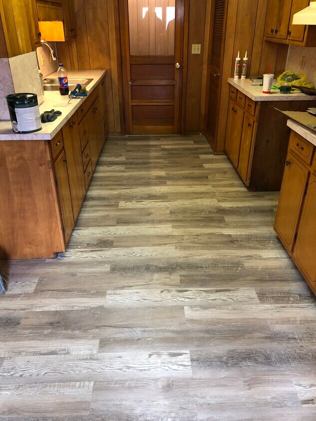 Kitchen - 420 10th St