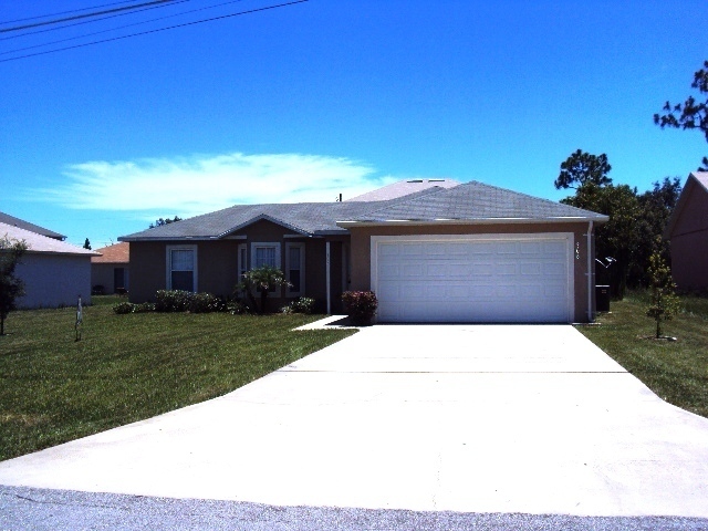 Foto principal - Single Family Home in Poinciana Village 7