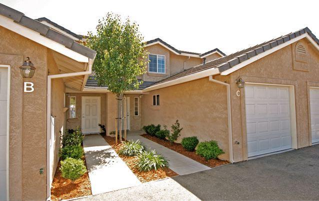 Building Photo - 1077 Burton Dr