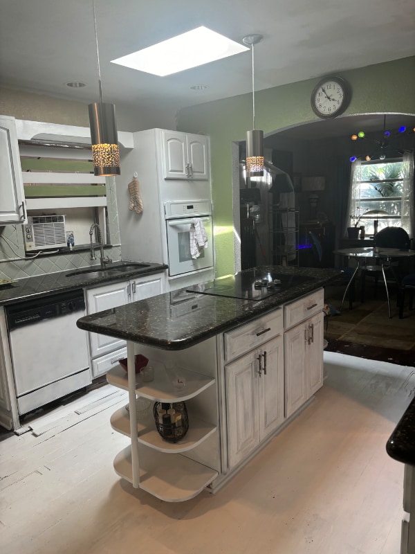 Foto del edificio - 3721 NE 13th Ave