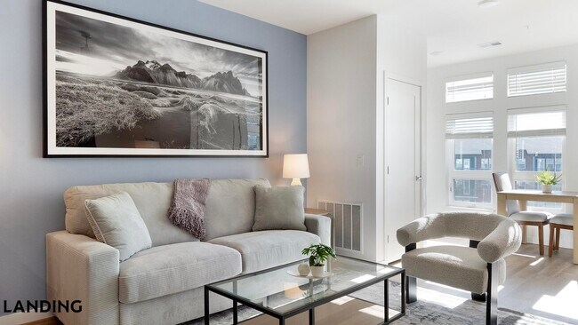 Building Photo - 185 Polaris Pointe