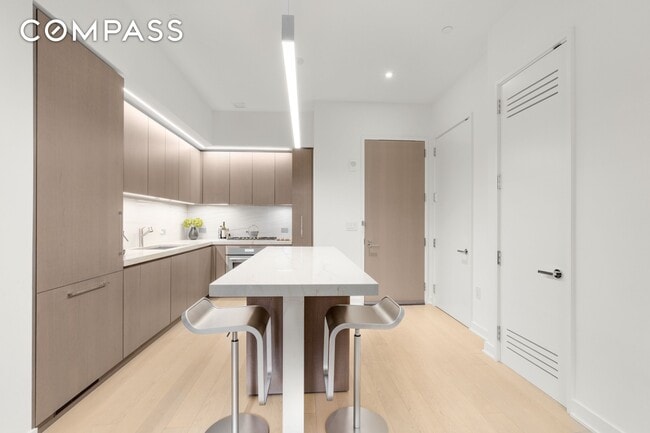 Building Photo - 77 Charlton St