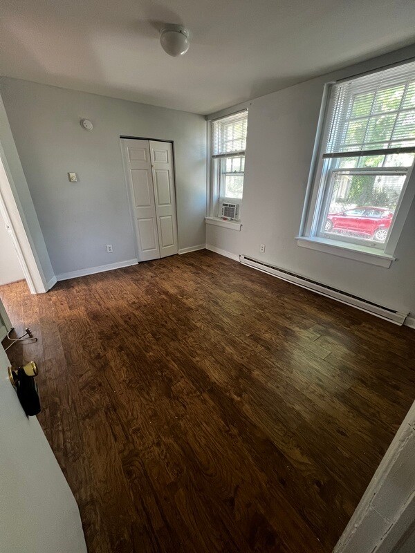 Foto principal - 1022 Maplewood Ave