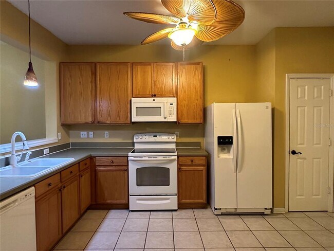 Foto del edificio - 5025 Hawkstone Dr