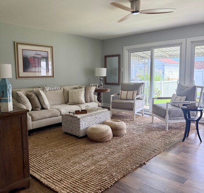 Building Photo - 96 Seaspray Ct