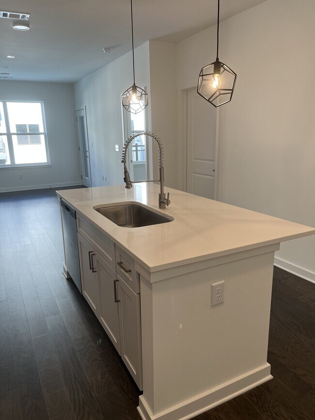 Foto del edificio - BEAUTIFUL CONDO IN THE HEART OF THE NATIONS IN NASHVILLE, TENNESSEE