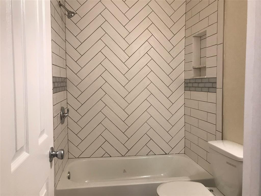 7228 Stewart Rd Unit 2, Galveston, TX 77551 Room for Rent in Galveston, TX