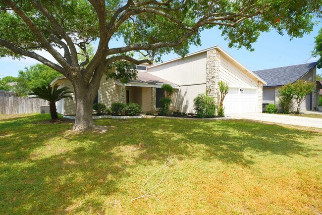 Foto del edificio - Gorgeous home available in great neighborhood. Realtor Commission: $500