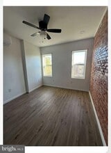 Building Photo - 5320 Kershaw St