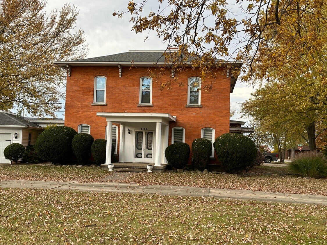 5165 Lake Rd, Sheffield Lake, OH 44054 House Rental in Sheffield Lake