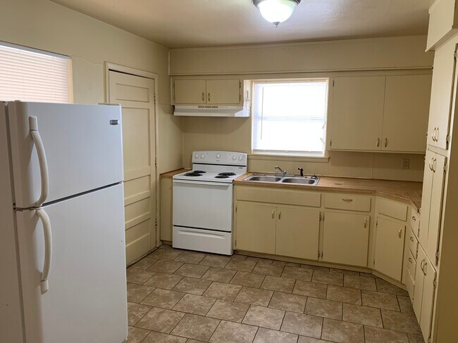 Foto del edificio - 603 NW Glendale Dr