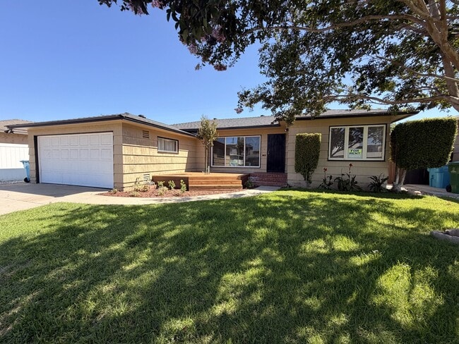 Building Photo - 6133 Dorothy Dr