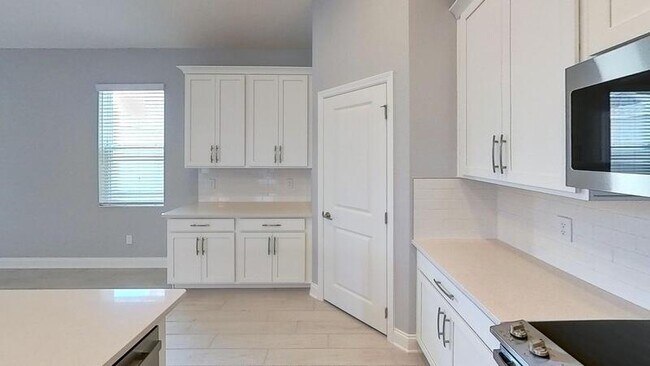 Foto del edificio - 640 Becklow St