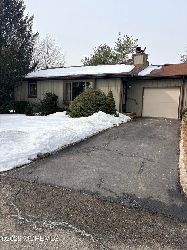 Building Photo - 210 Henderson Ct