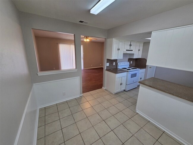 Building Photo - 4773 Stallcup Dr