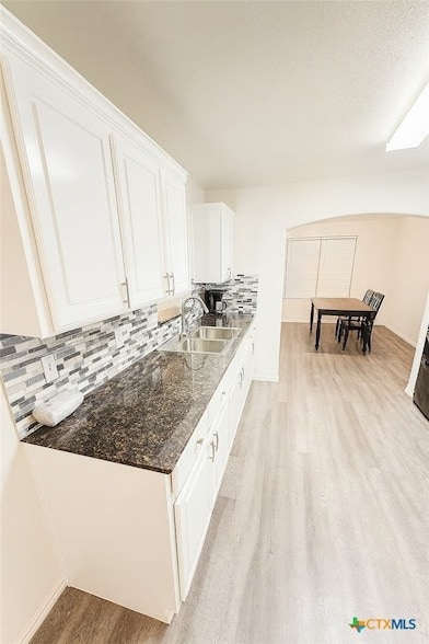 Building Photo - 2703 Tara Dr