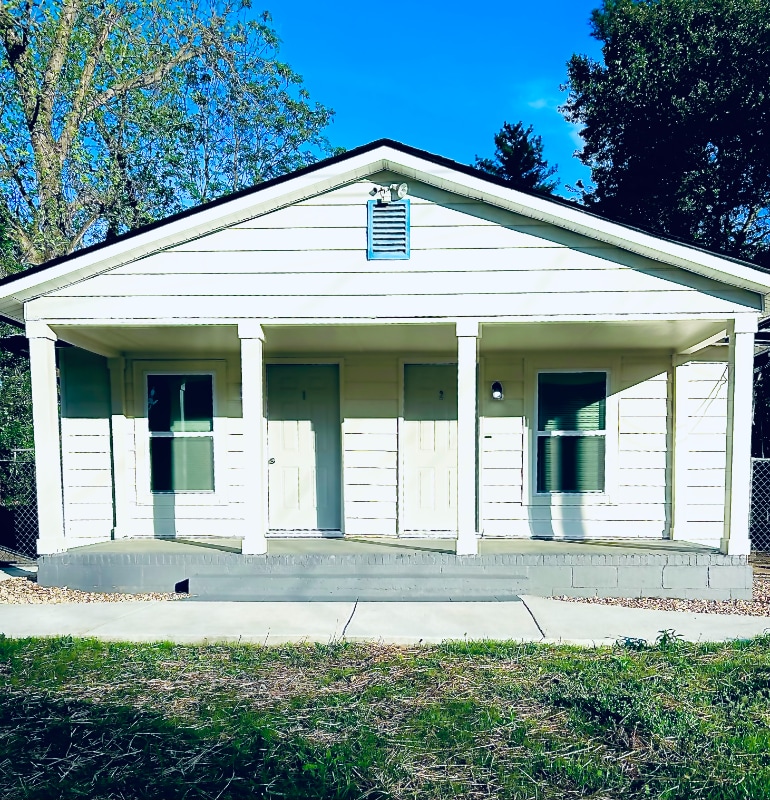 Primary Photo - 807 Pine St