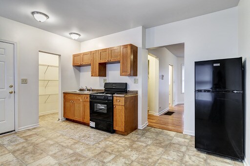 Primary Photo - 7423 S Kimbark Ave