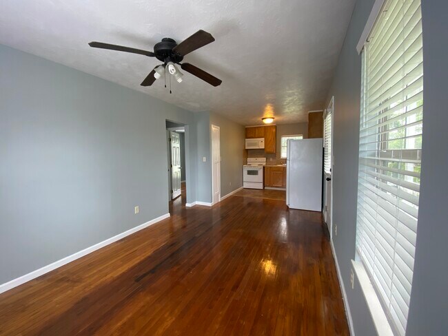 Foto del edificio - 415 Ash St