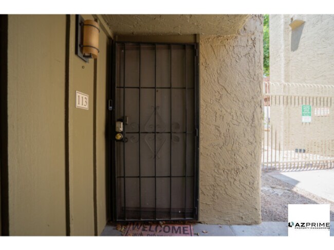 Foto del edificio - Live Comfortably in this Exquisite Fully f...