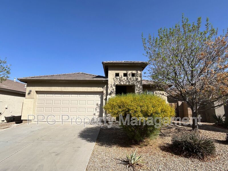 Foto principal - 9225 N 182nd Ln