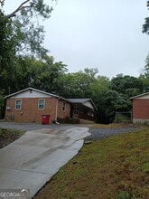 Building Photo - 1029 Maple St