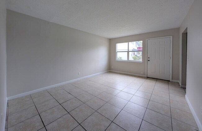 Foto del edificio - Yellow Pine Townhomes