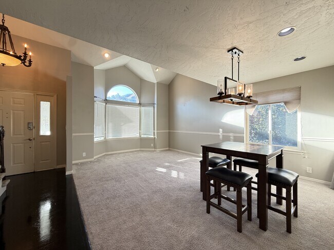 Foto del edificio - 3408 S Huntington Dr