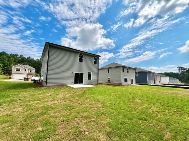 Building Photo - 821 Evergreen Rd