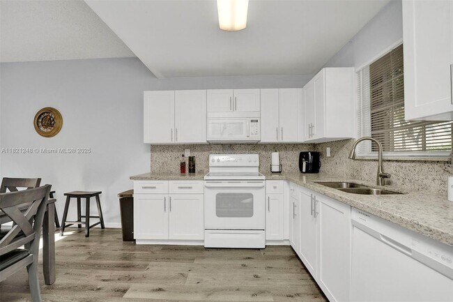 Foto del edificio - 11473 SW 148th Pl
