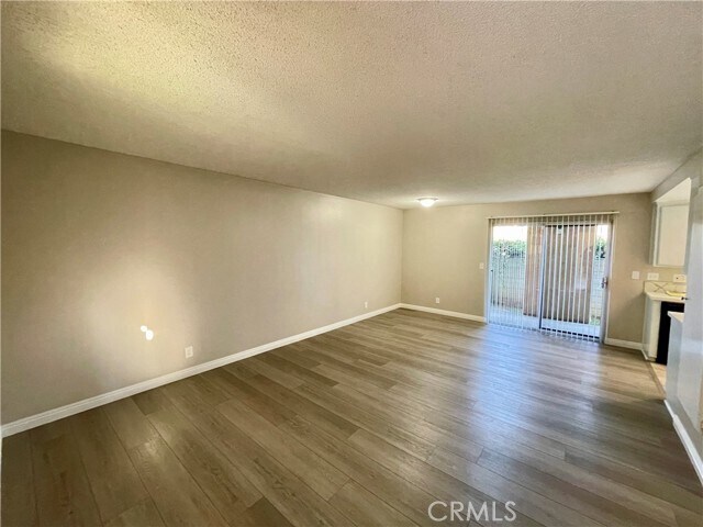 Foto del edificio - 901 N Dalton Ave