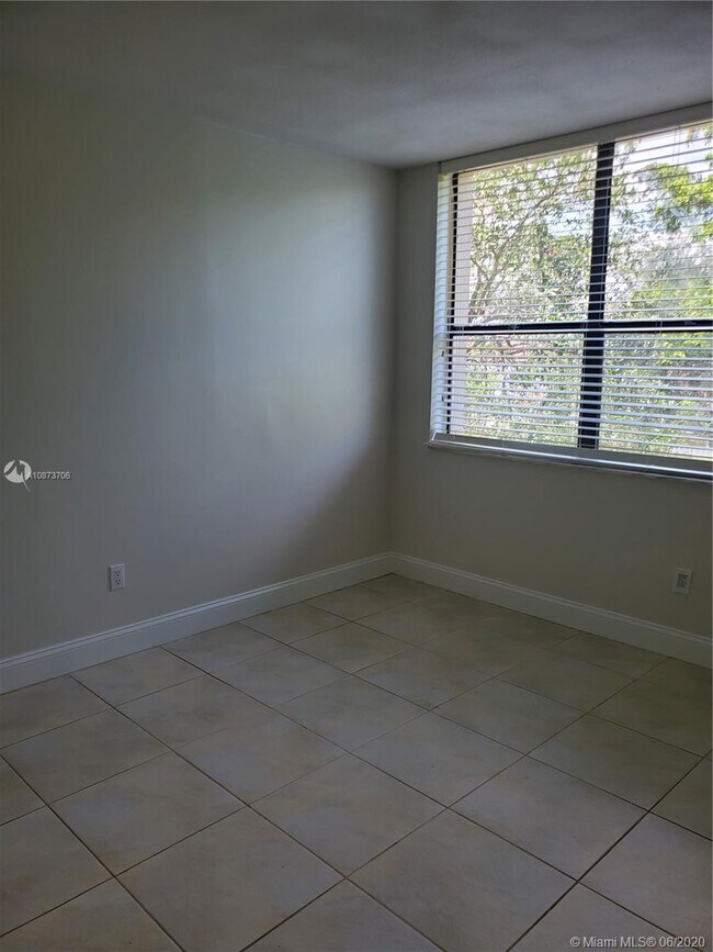 Foto del edificio - 7500 NW 1st Ct