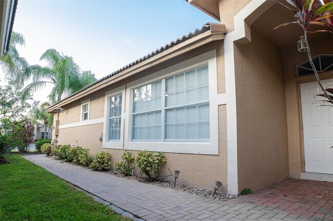 Foto del edificio - 16410 Sapphire Bend