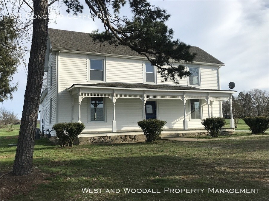 Renovated farmhouse in the country House for Rent in Roxboro, NC
