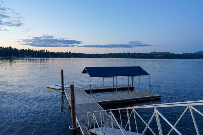 Foto del edificio - 2883 E Hayden Lake Rd