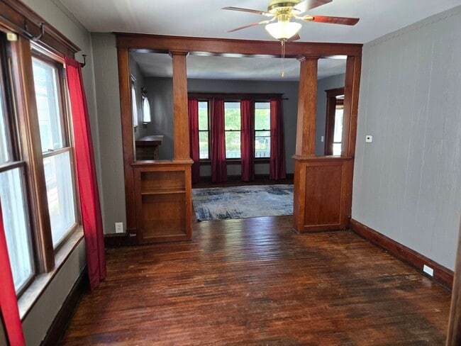 Building Photo - 307 Cumberland Ave