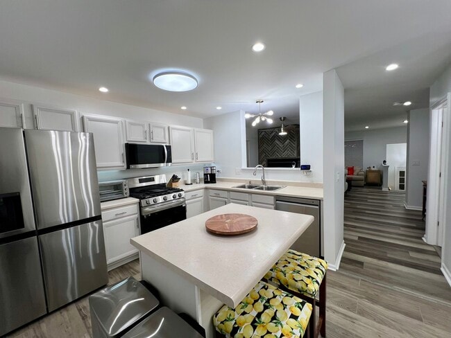 Building Photo - 113 W Big Horn Dr