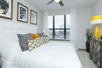 Pearl Midtown photo'