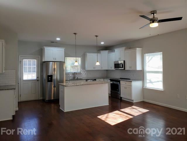 Building Photo - 641 Northway Dr