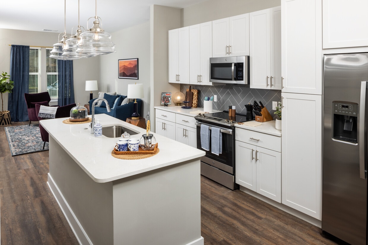 Avalon Apartments Charlotte Nc