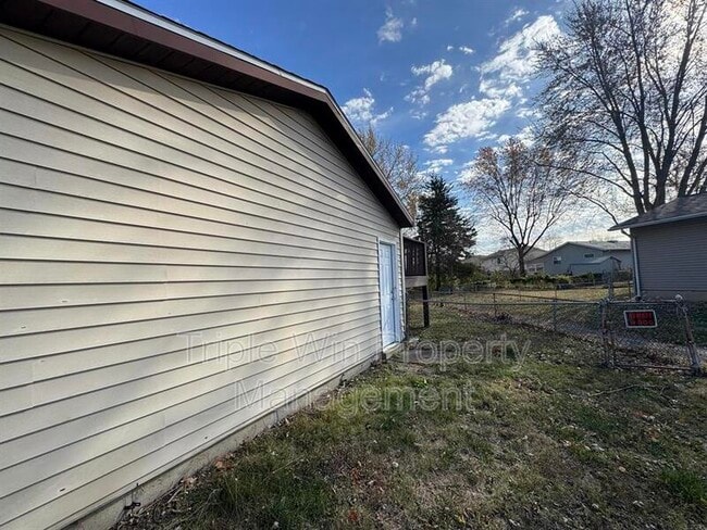 Building Photo - 1464 Monopoly Dr