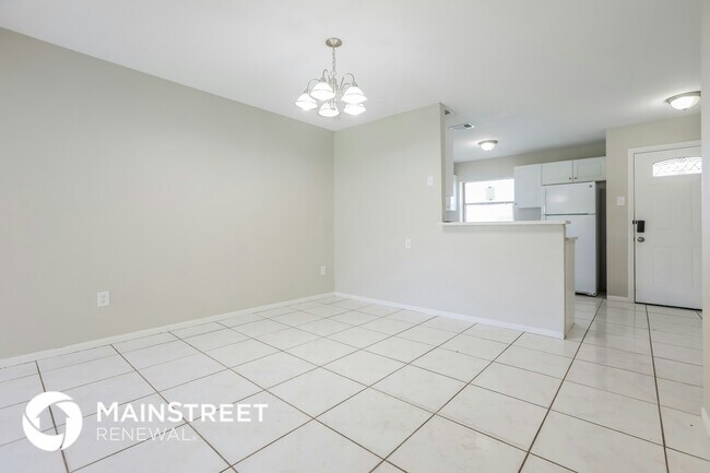 Building Photo - 7517 Lyncrest St